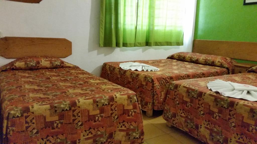 Delfin Playa Azul Ξενοδοχείο Lázaro Cárdenas Εξωτερικό φωτογραφία