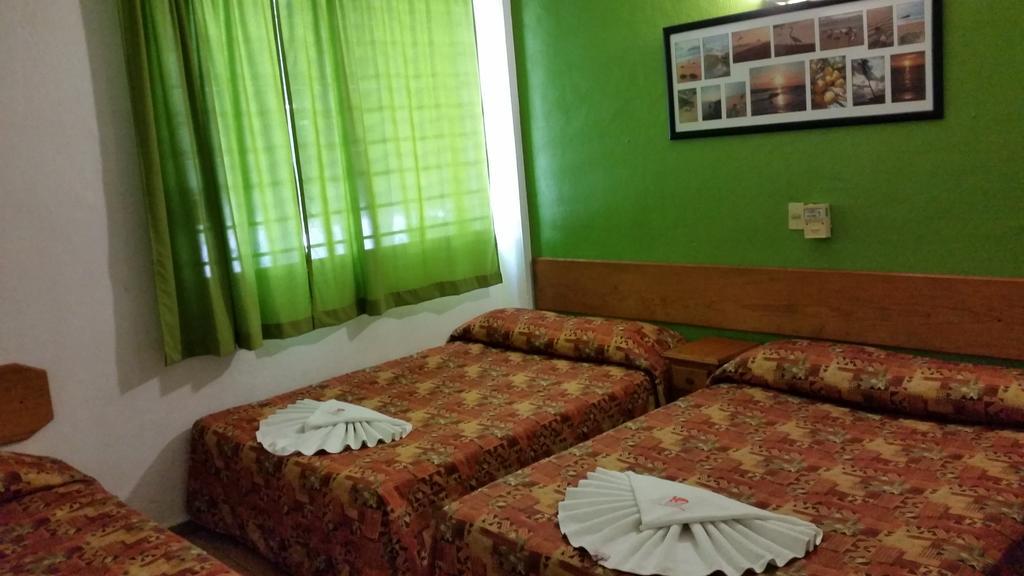 Delfin Playa Azul Ξενοδοχείο Lázaro Cárdenas Εξωτερικό φωτογραφία