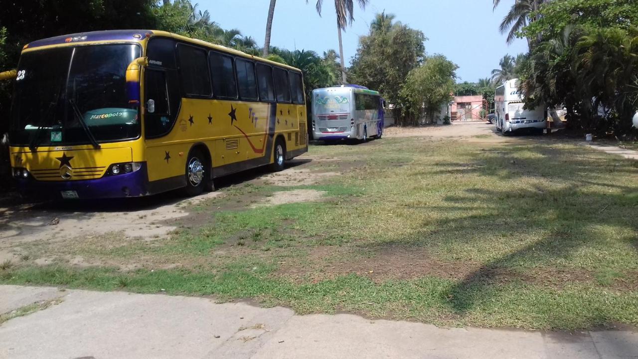 Delfin Playa Azul Ξενοδοχείο Lázaro Cárdenas Εξωτερικό φωτογραφία